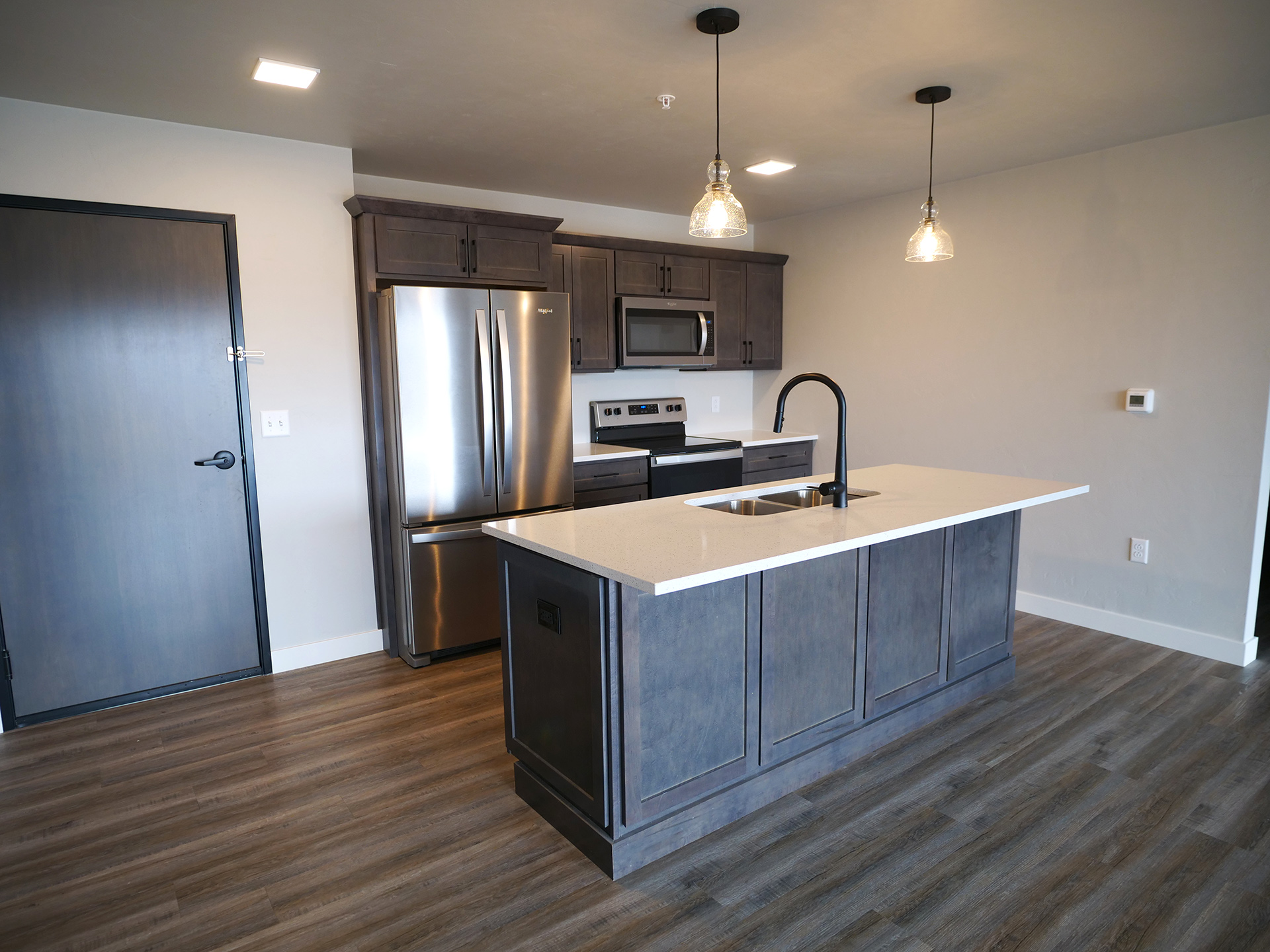 Available Units - Block 800